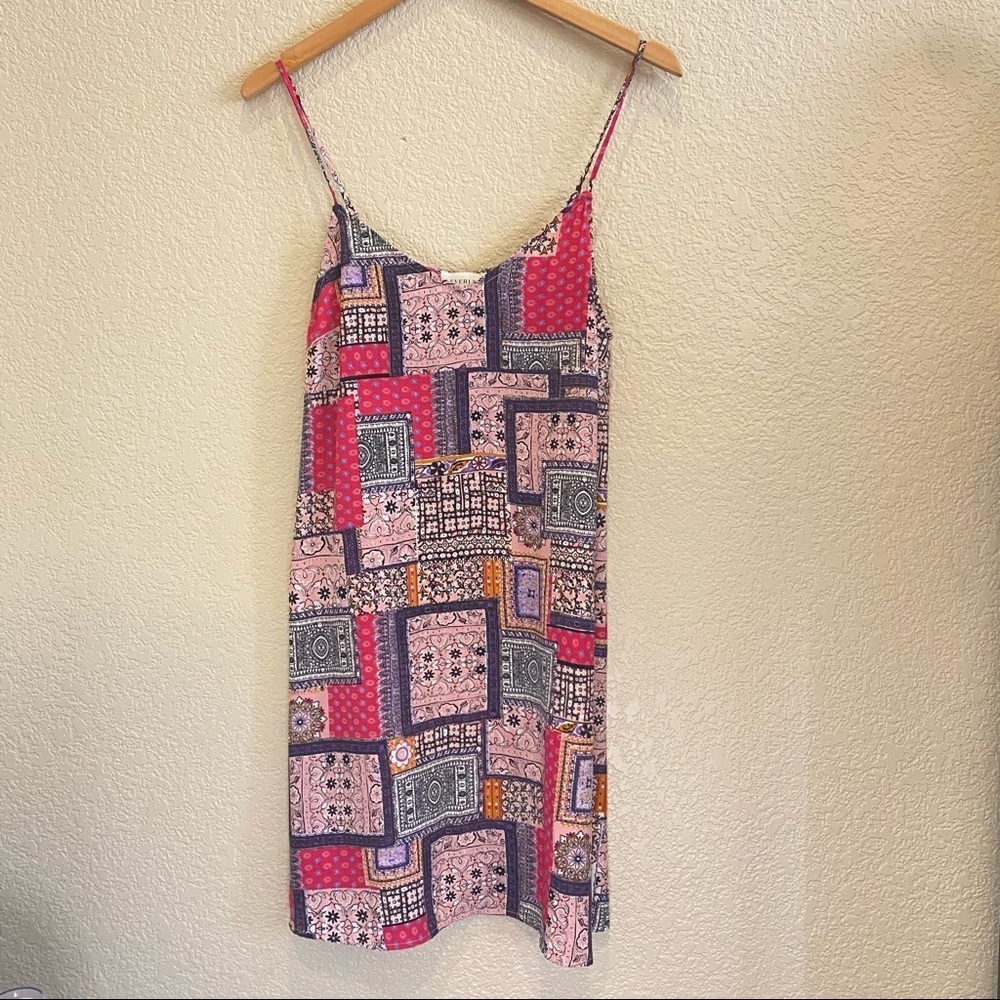 Everly patchwork sleeveless dress pinks and purple v neck spaghetti‎ straps med